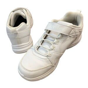 Skechers Kids Glimmer Kicks | White | Size 4 | Great for cheer or dance!